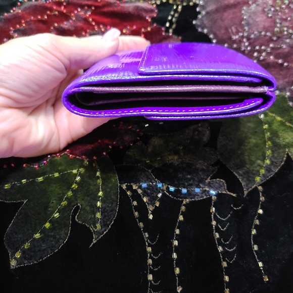 Louis Vuitton EPI Chrome Wallet - Picture 4 of 15